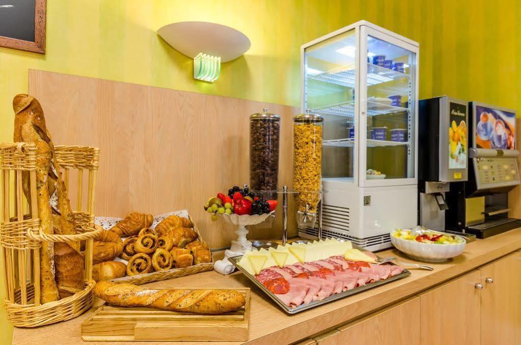 Hotel Aneto Лурд Экстерьер фото